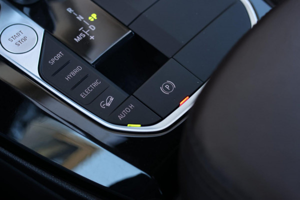 BMW X3 XDrive30e M-Sport *Pano*360 Camera*Stoelventilatie*Laser Led*