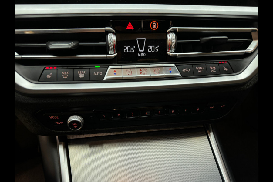 BMW 3 Serie 318i High Exec Pano|M Sport Keyles|Sfeer|H/K|NAP