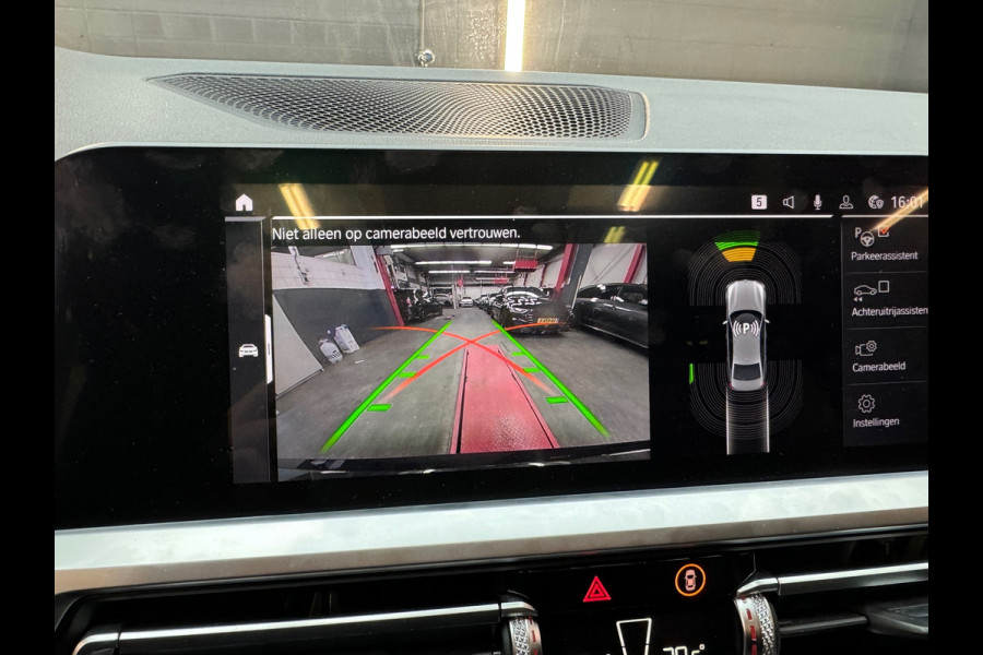 BMW 3 Serie 318i High Exec Pano|M Sport Keyles|Sfeer|H/K|NAP