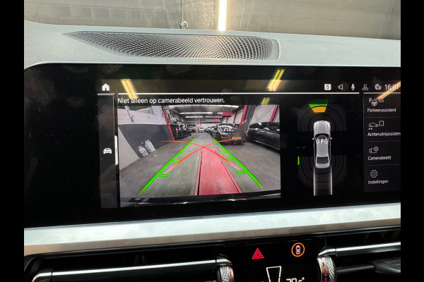 BMW 3 Serie 318i High Exec Pano|M Sport Keyles|Sfeer|H/K|NAP