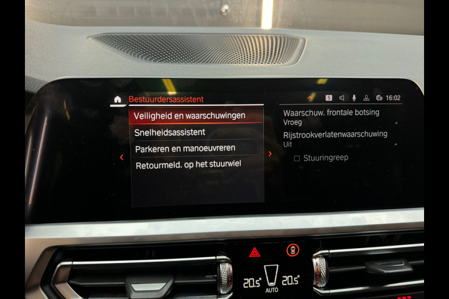 BMW 3 Serie 318i High Exec Pano|M Sport Keyles|Sfeer|H/K|NAP