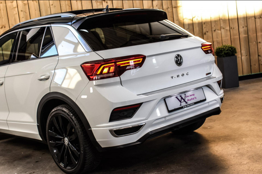 Volkswagen T-Roc 2.0 TSI 4Motion R-Line *Pano*Camera*Trekhaak*Virtual*DSG*