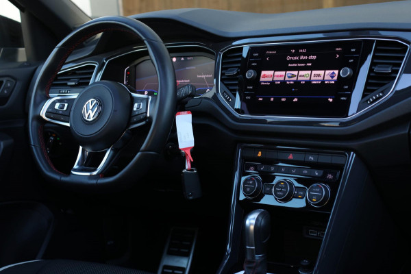 Volkswagen T-Roc 2.0 TSI 4Motion R-Line *Pano*Camera*Trekhaak*Virtual*DSG*