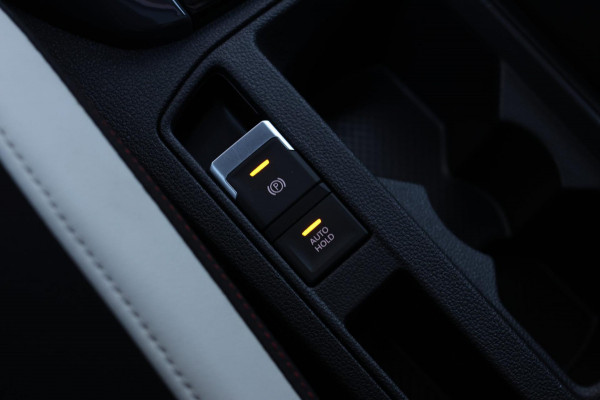 Volkswagen T-Roc 2.0 TSI 4Motion R-Line *Pano*Camera*Trekhaak*Virtual*DSG*