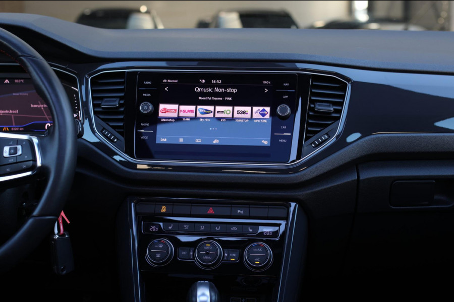 Volkswagen T-Roc 2.0 TSI 4Motion R-Line *Pano*Camera*Trekhaak*Virtual*DSG*