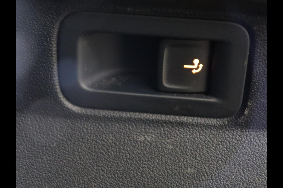 Volkswagen ID.4 First Max 77 kWh | Panoramadak | Stoelverwarming | Head-Up | Trekhaak | 360 Camera | Sfeerverlichting | Half leder | Matrix LED | Carplay | Adaptive cruise | Memory | Keyless | Massage