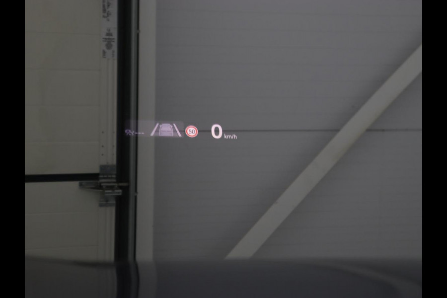 Volkswagen ID.4 First Max 77 kWh | Panoramadak | Stoelverwarming | Head-Up | Trekhaak | 360 Camera | Sfeerverlichting | Half leder | Matrix LED | Carplay | Adaptive cruise | Memory | Keyless | Massage