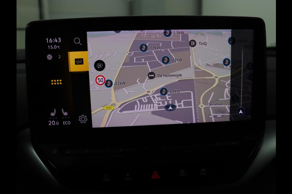 Volkswagen ID.4 First Max 77 kWh | Panoramadak | Stoelverwarming | Head-Up | Trekhaak | 360 Camera | Sfeerverlichting | Half leder | Matrix LED | Carplay | Adaptive cruise | Memory | Keyless | Massage