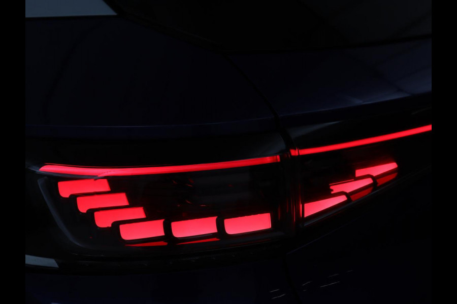 Volkswagen ID.4 First Max 77 kWh | Panoramadak | Stoelverwarming | Head-Up | Trekhaak | 360 Camera | Sfeerverlichting | Half leder | Matrix LED | Carplay | Adaptive cruise | Memory | Keyless | Massage