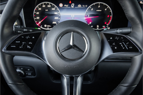 Mercedes-Benz V-Klasse 300d 4 Matic XL DC AMG-Line - Distronic