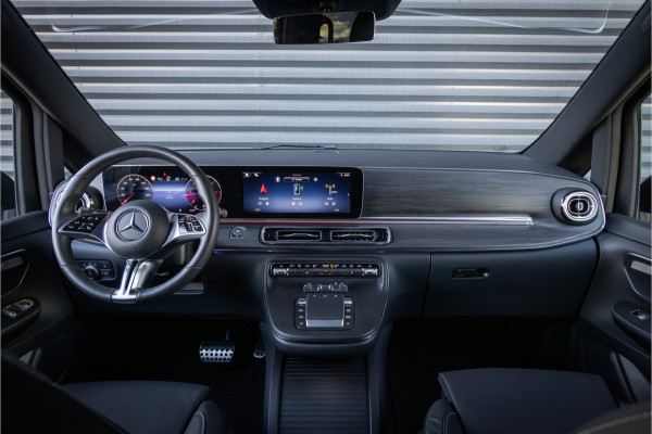 Mercedes-Benz V-Klasse 300d 4 Matic XL DC AMG-Line - Distronic