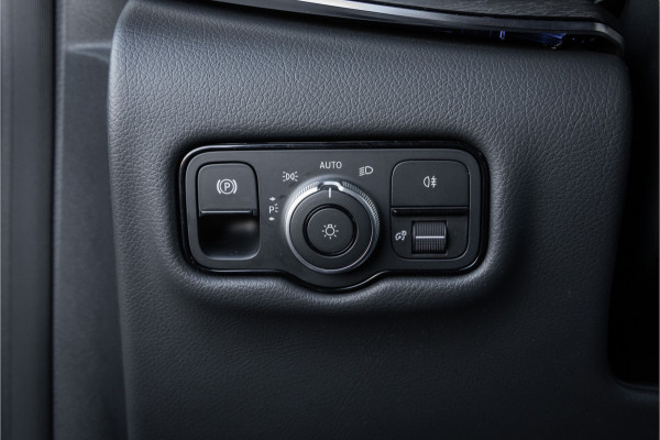 Mercedes-Benz V-Klasse 300d 4 Matic XL DC AMG-Line - Distronic