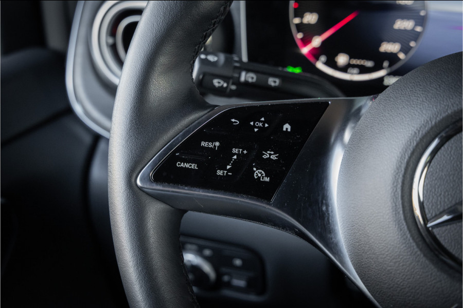 Mercedes-Benz V-Klasse 300d 4 Matic XL DC AMG-Line - Distronic