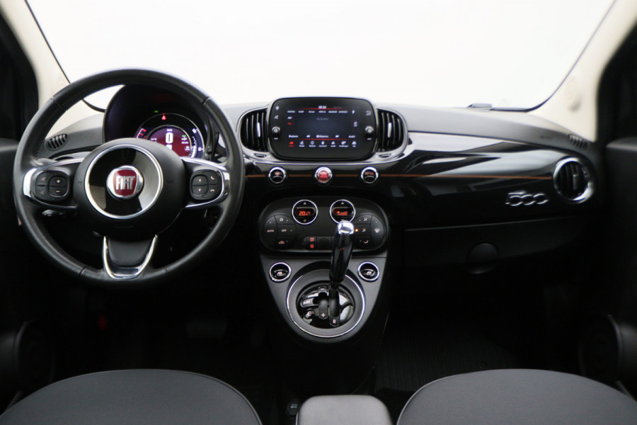 Fiat 500 1.2 Automaat Panoramadak, Cruise, Apple Carplay, Climate, Xenon, PDC, DAB, 16''