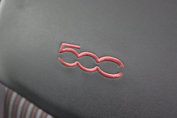 Fiat 500 1.2 Automaat Panoramadak, Cruise, Apple Carplay, Climate, Xenon, PDC, DAB, 16''