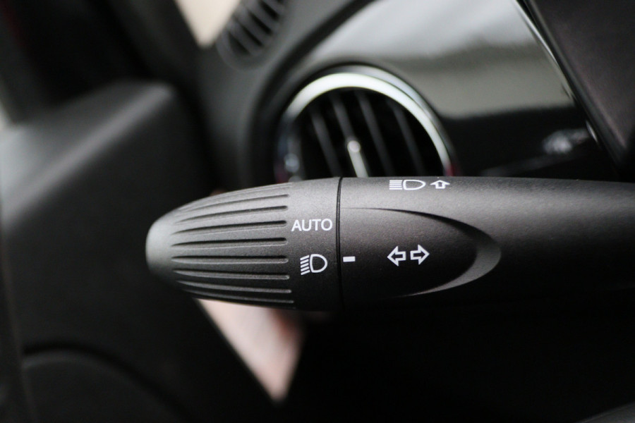 Fiat 500 1.2 Automaat Panoramadak, Cruise, Apple Carplay, Climate, Xenon, PDC, DAB, 16''