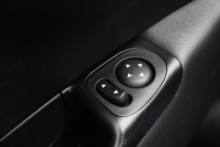 Fiat 500 1.2 Automaat Panoramadak, Cruise, Apple Carplay, Climate, Xenon, PDC, DAB, 16''