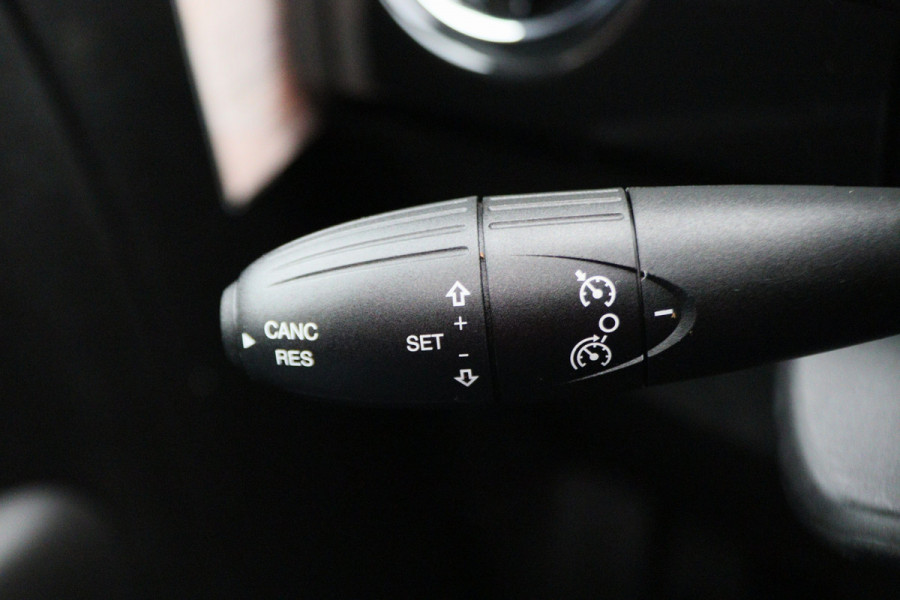 Fiat 500 1.2 Automaat Panoramadak, Cruise, Apple Carplay, Climate, Xenon, PDC, DAB, 16''