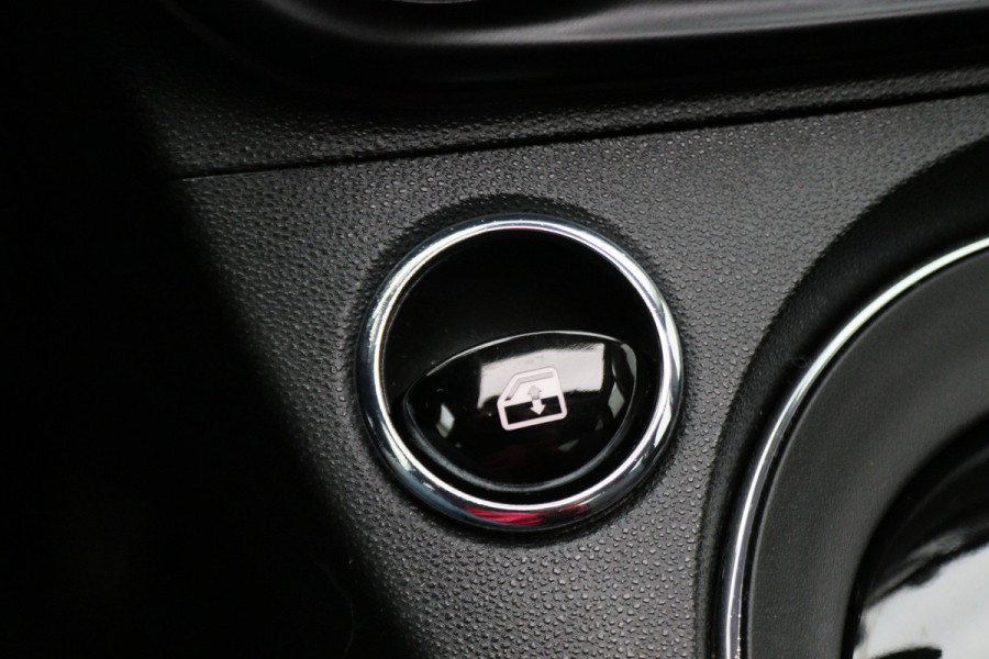 Fiat 500 1.2 Automaat Panoramadak, Cruise, Apple Carplay, Climate, Xenon, PDC, DAB, 16''