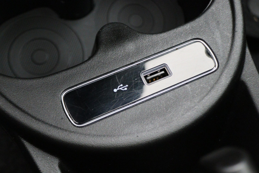 Fiat 500 1.2 Automaat Panoramadak, Cruise, Apple Carplay, Climate, Xenon, PDC, DAB, 16''