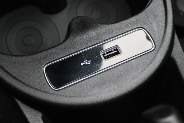 Fiat 500 1.2 Automaat Panoramadak, Cruise, Apple Carplay, Climate, Xenon, PDC, DAB, 16''