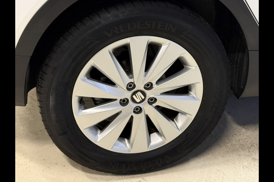 Seat Arona 1.0 TSI Style | Adaptive cruise | Carplay | Dodehoek sensor | Navi | Clima