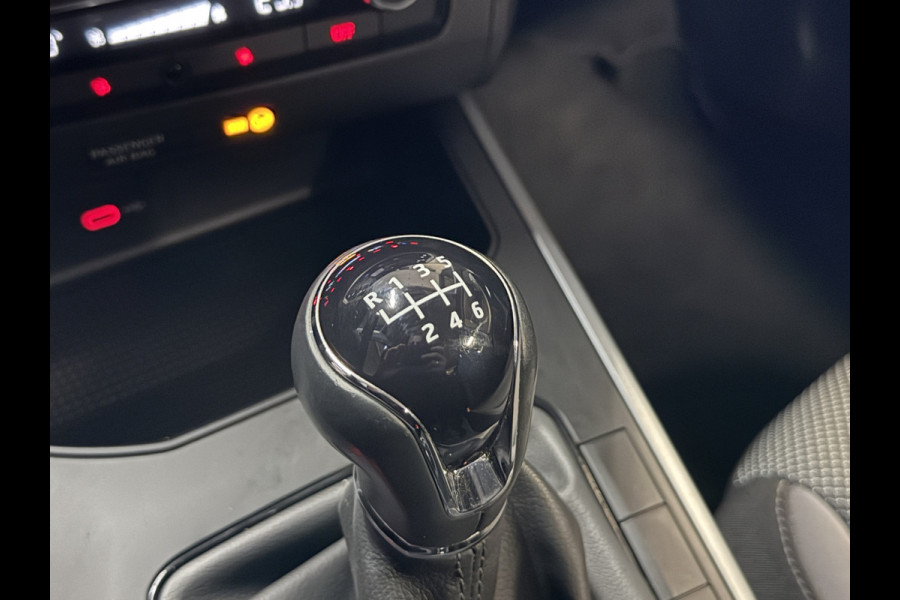 Seat Arona 1.0 TSI Style | Adaptive cruise | Carplay | Dodehoek sensor | Navi | Clima