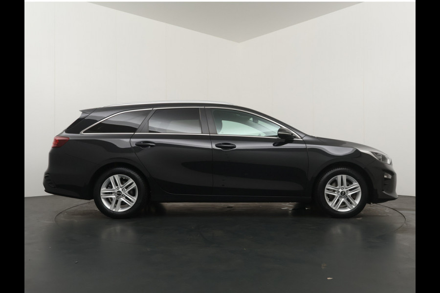 Kia Ceed Sportswagon 1.0 T-GDi DynamicPlusLine Airco - Apple Carplay/Android Auto - Navigatie - Cruise Control - Climate Control - Stuur/Stoel Verwarming - Fabrieksgarantie tot 04-2027