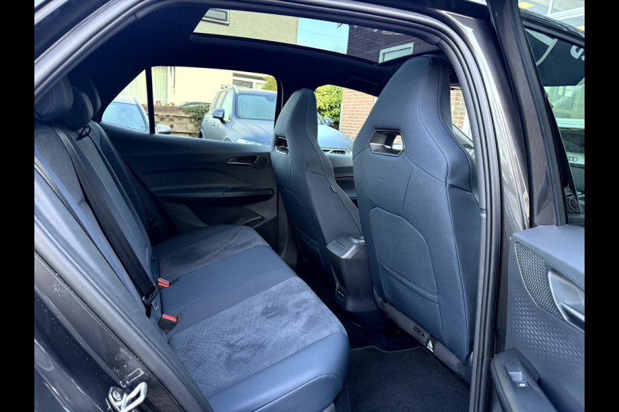 CUPRA Born Copper Edition 62 kWh SOH 96.9%,15147km, Panoramadak