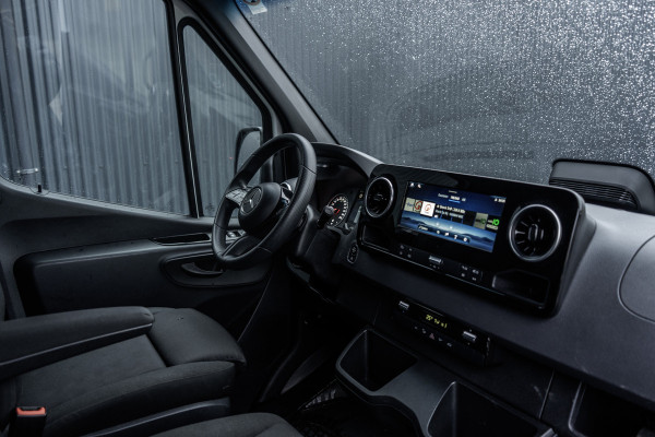 Mercedes-Benz Sprinter 317 CDI L2H2 | Mbux | Facelift | Navi | Camera | Adapt.Cruise | Automaat