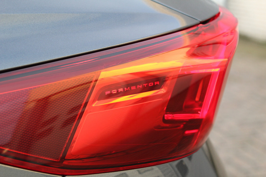 CUPRA Formentor 1.4 e-Hybrid 245PK VZ Performance | ACC | 360 Camera | BLIS | Navigatie | Stoel/Stuur verwarming