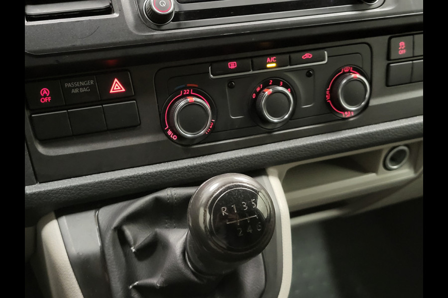 Volkswagen Transporter 2.0TDI 150pk L2/H1 Trekhaak Euro 6!