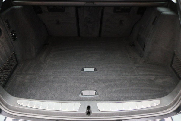 BMW 3 Serie Touring 318i M Sport Edition Leer, Panoramadak, Camera, Navigatie, Bluetooth, Verwarmde Stoelen, 18''