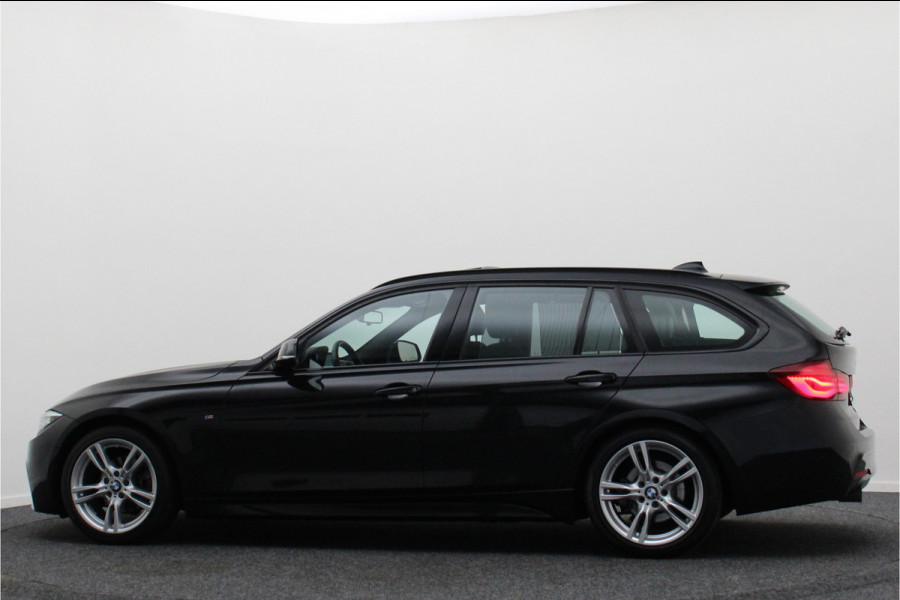 BMW 3 Serie Touring 318i M Sport Edition Leer, Panoramadak, Camera, Navigatie, Bluetooth, Verwarmde Stoelen, 18''