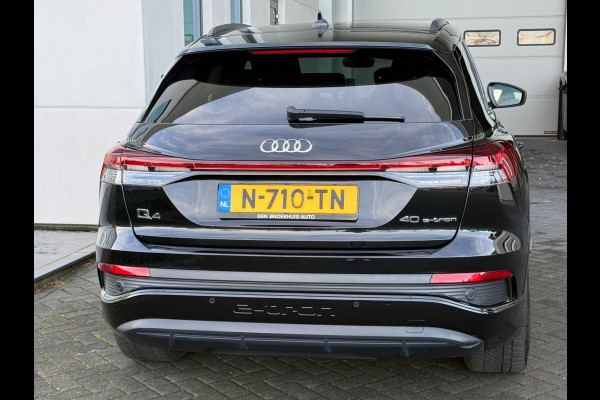 Audi Q4 e-tron 40 S edition 77 kWh, 2 X S-LINE, soh 97%, electr trekhaak, achteruitrijcamera, , 1 e eigenaar, NL auto met nap