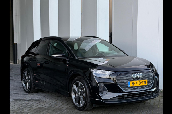 Audi Q4 e-tron 40 S edition 77 kWh, 2 X S-LINE, soh 97%, electr trekhaak, achteruitrijcamera, , 1 e eigenaar, NL auto met nap