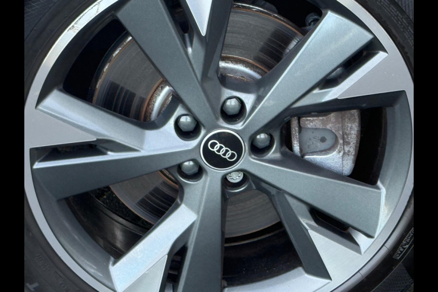 Audi Q4 e-tron 40 S edition 77 kWh, 2 X S-LINE, soh 97%, electr trekhaak, achteruitrijcamera, , 1 e eigenaar, NL auto met nap