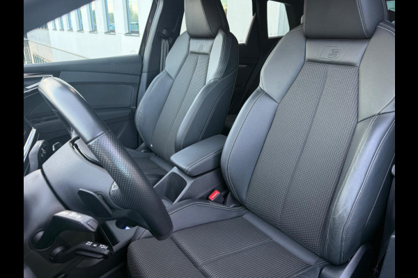 Audi Q4 e-tron 40 S edition 77 kWh, 2 X S-LINE, soh 97%, electr trekhaak, achteruitrijcamera, , 1 e eigenaar, NL auto met nap