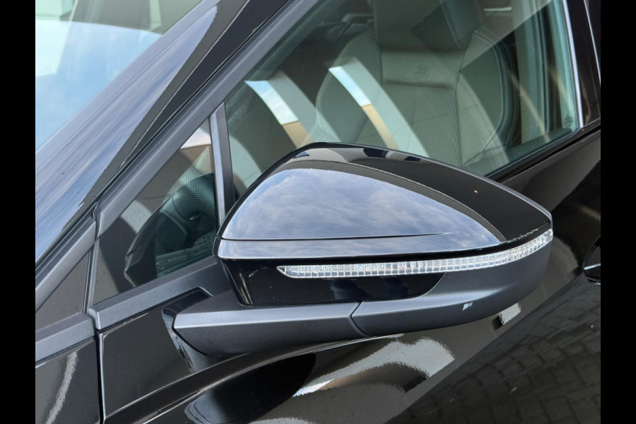 Audi Q4 e-tron 40 S edition 77 kWh, 2 X S-LINE, soh 97%, electr trekhaak, achteruitrijcamera, , 1 e eigenaar, NL auto met nap