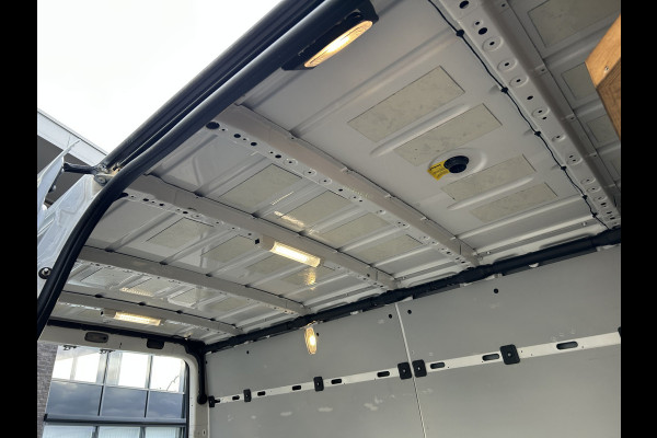 Mercedes-Benz Sprinter 317 CDI L2 H2 2800KG Trekhaak / MBUX / Camera / Navigatie / Stand kachel / Airco / 270 Graden achterdeuren