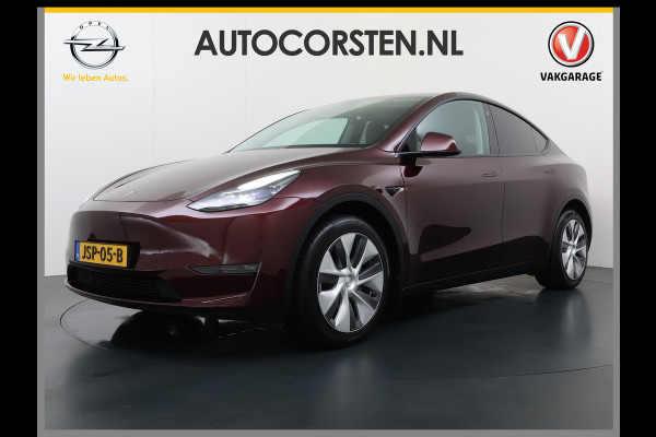 Tesla Model Y Long Range AWD 75kWh SOH 95% Warmtepomp Matrix-Led Leder Navi Ecc Premium Audio Stoel+Stuurverwarming Autopilot Adaptieve Cruise Memory Intel Atom® Processor Achterbank verwarmd 4WD Elek.Stoelen+Achterklep Zeer complete Model Y in de speciale kleur Midnight Cherry Red.