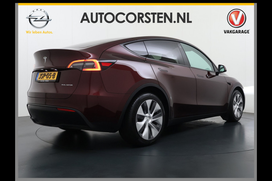 Tesla Model Y Long Range AWD 75kWh SOH 95% Warmtepomp Matrix-Led Leder Navi Ecc Premium Audio Stoel+Stuurverwarming Autopilot Adaptieve Cruise Memory Intel Atom® Processor Achterbank verwarmd 4WD Elek.Stoelen+Achterklep Zeer complete Model Y in de speciale kleur Midnight Cherry Red.