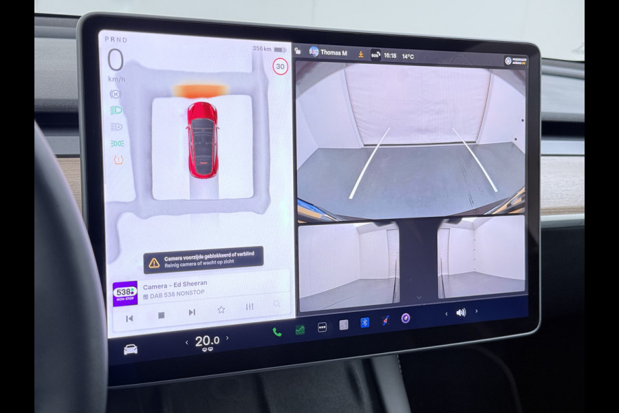 Tesla Model Y Long Range AWD 75kWh SOH 95% Warmtepomp Matrix-Led Leder Navi Ecc Premium Audio Stoel+Stuurverwarming Autopilot Adaptieve Cruise Memory Intel Atom® Processor Achterbank verwarmd 4WD Elek.Stoelen+Achterklep Zeer complete Model Y in de speciale kleur Midnight Cherry Red.