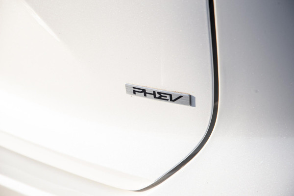 Kia Niro 1.6 GDi PHEV DynamicLine TREKHAAK / PLUG IN HYBRID / CARPLAY / NAVI / FABRIEKS GARANTIE !