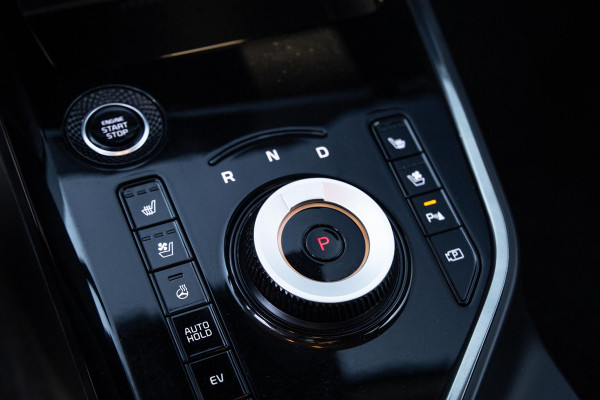 Kia Niro 1.6 GDi PHEV DynamicLine TREKHAAK / PLUG IN HYBRID / CARPLAY / NAVI / FABRIEKS GARANTIE !