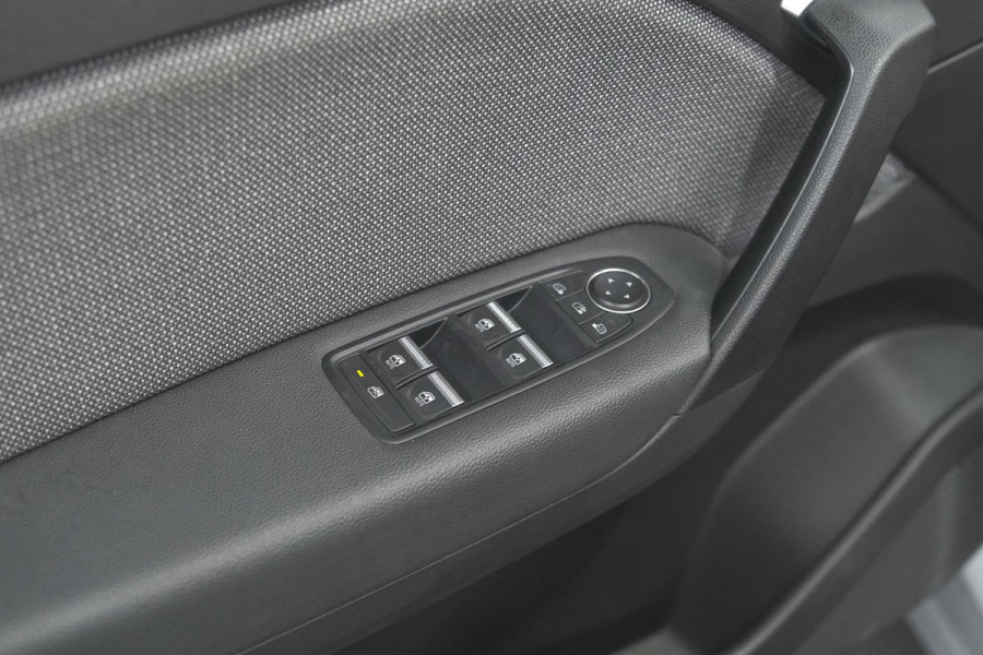 Renault Captur 1.6 E-Tech Full Hybrid 145 Techno | Camera | Navigatie | Apple Carplay | Parkeersensoren