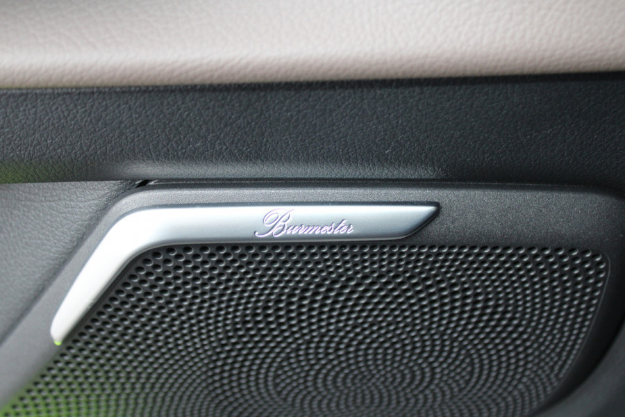 Mercedes-Benz V-Klasse 300d / AMG / Exclusive / DC / 4-matic / Luchtvering / Pano / 360 Cam / Burmester / Vol Opties / NIEUWSTAAT.