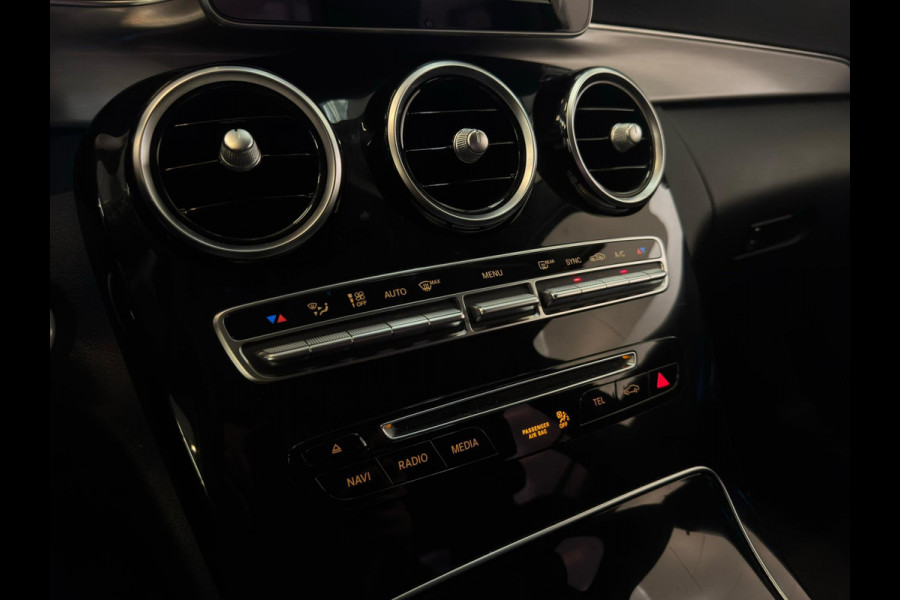 Mercedes-Benz C-Klasse 180 / Sfeerverlichting / Stoelverwarming