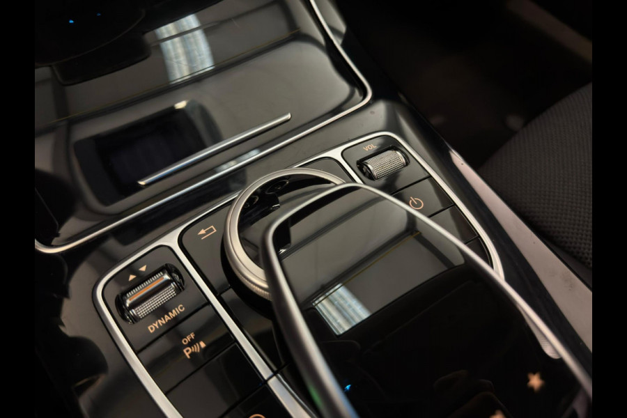 Mercedes-Benz C-Klasse 180 / Sfeerverlichting / Stoelverwarming