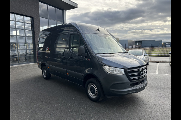 Mercedes-Benz Sprinter 317 CDI L2 H2 MBUX / Camera / Carplay navigatie / Airco